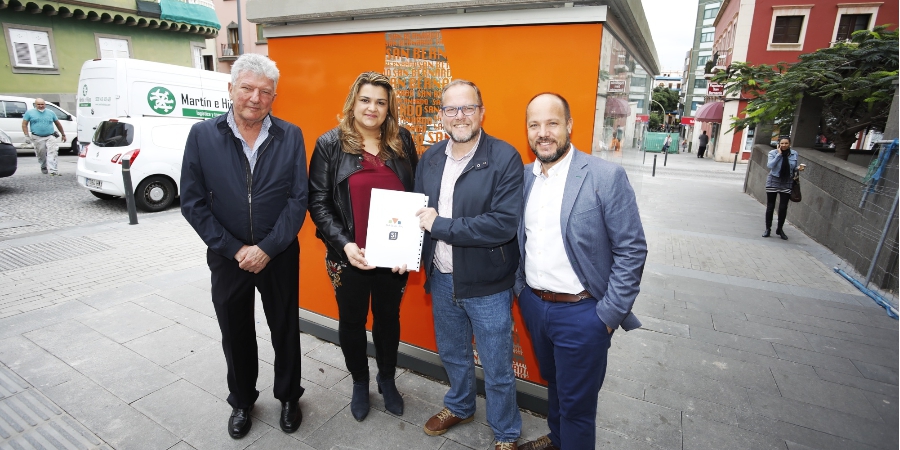 Convenio para la promoción de la zona comercial y del parquin de San Bernardo