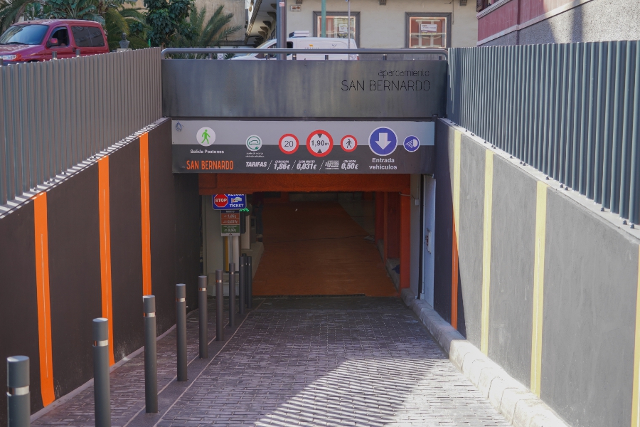 Sagulpa rebaja las tarifas de los aparcamientos de Vegueta y San Bernardo 