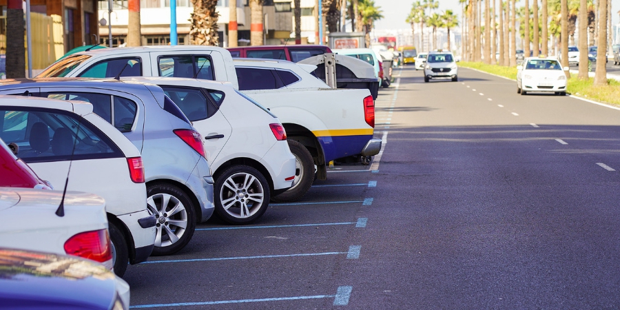 El Ayuntamiento recupera el horario del servicio de estacionamiento regulado en un tramo de la Avenida Marítima 