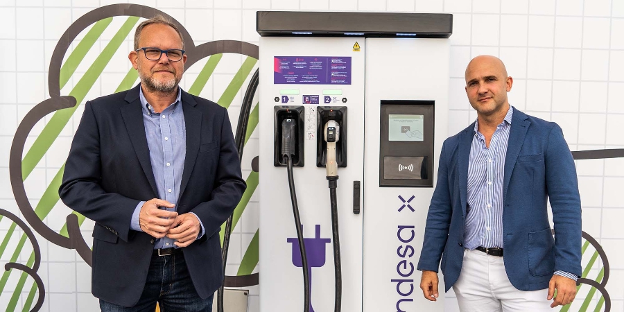 Nuevo cargador rápido para vehículos eléctricos en el Intermodal El Rincón