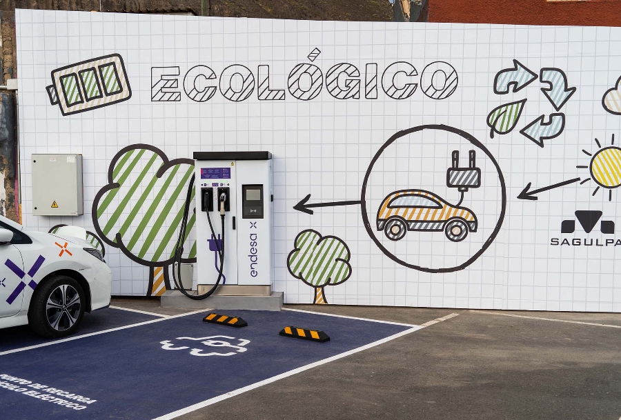 Nuevo cargador rápido para vehículos eléctricos en el Intermodal El Rincón