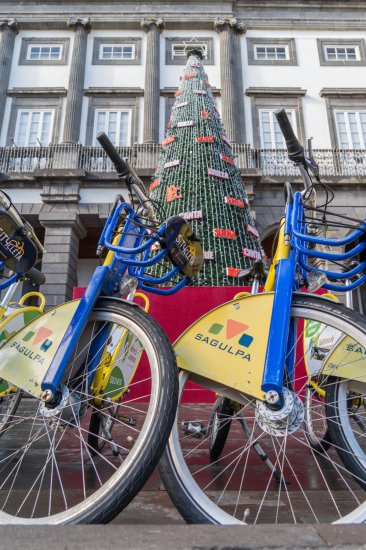 Sítycleta lanza un mensaje de ilusión de la mano del Teléfono de la Esperanza en esta Navidad